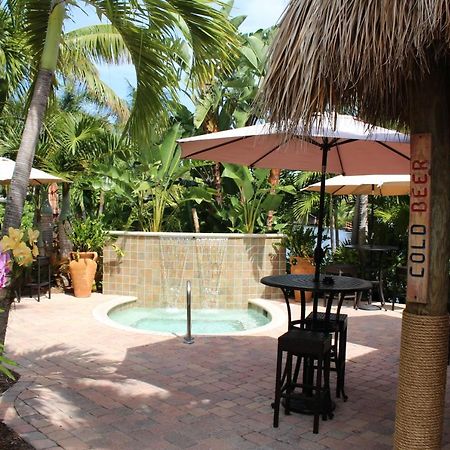 The Cabanas Guesthouse & Spa - Gay Resort Catering To Gay Men Oakland Park Ngoại thất bức ảnh