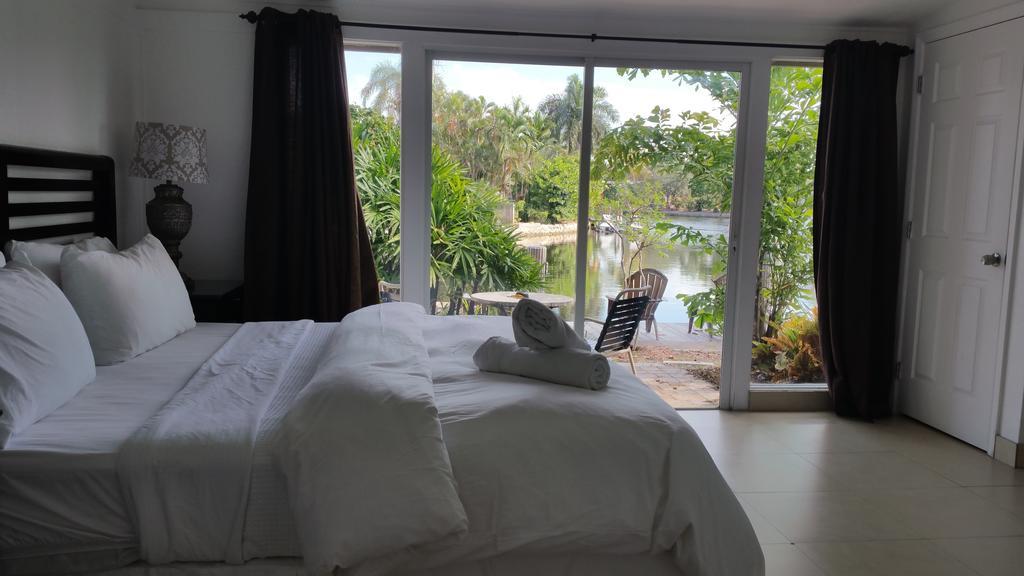 The Cabanas Guesthouse & Spa - Gay Resort Catering To Gay Men Oakland Park Phòng bức ảnh