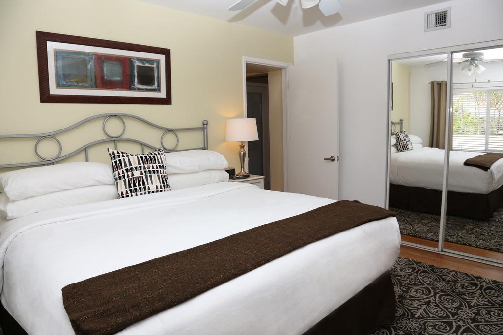 The Cabanas Guesthouse & Spa - Gay Resort Catering To Gay Men Oakland Park Ngoại thất bức ảnh