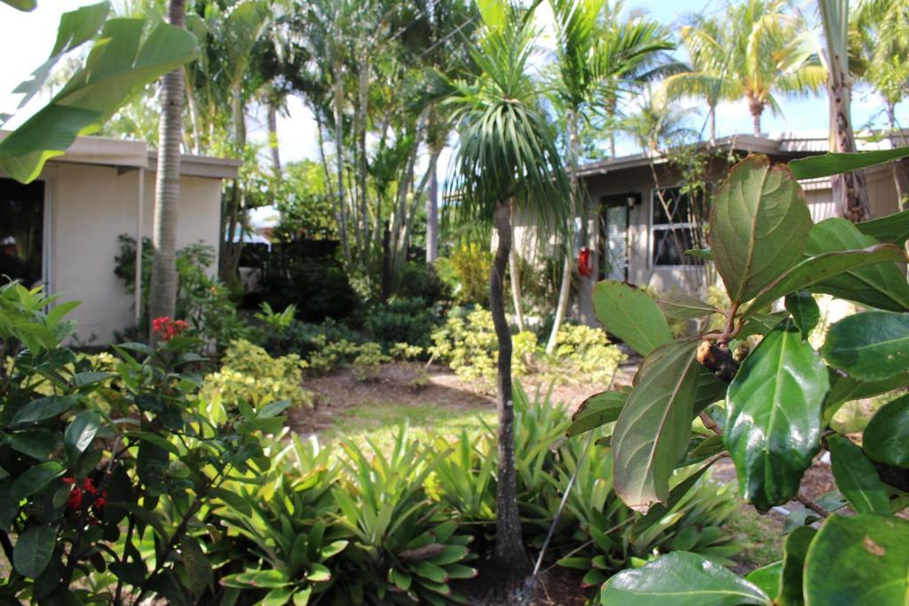 The Cabanas Guesthouse & Spa - Gay Resort Catering To Gay Men Oakland Park Ngoại thất bức ảnh